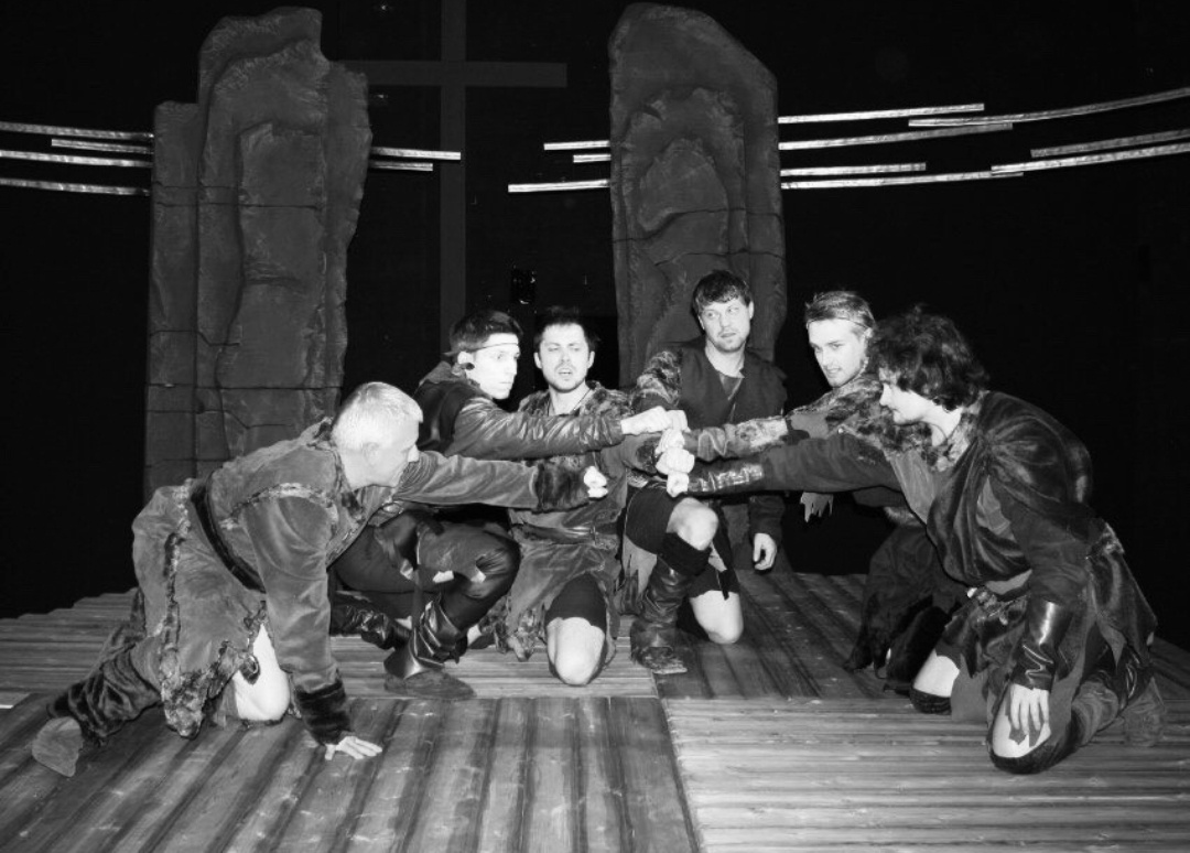 Спектакль "Макбет" (найдёте меня?)