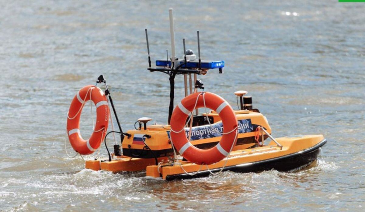     Беспилотный катер. Источник: DtRoad / t.me Автор фото: Пресс-служба Департамента транспорта