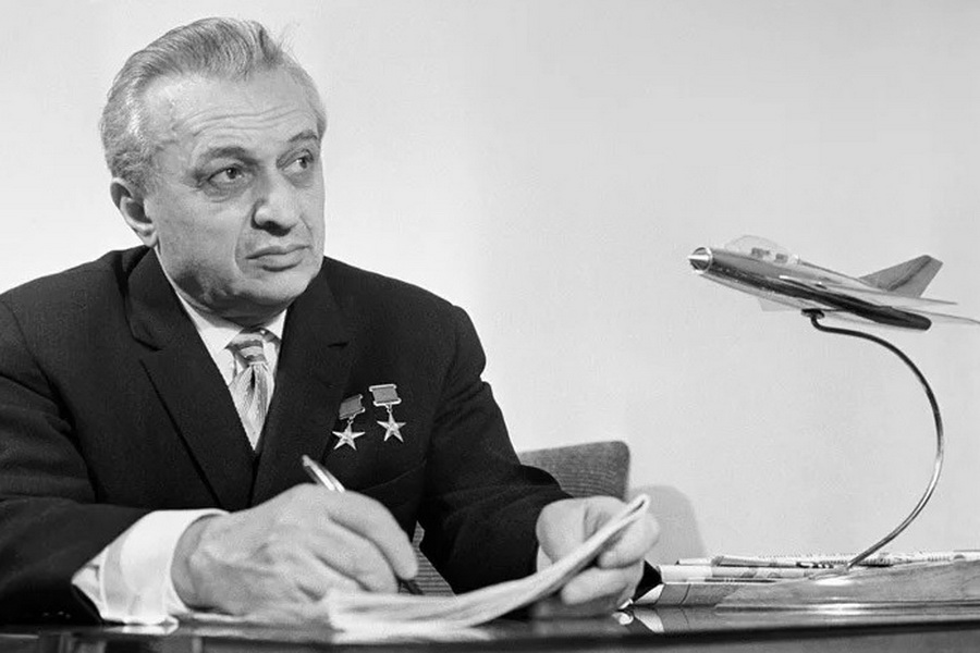 Артем Иванович Микоян.