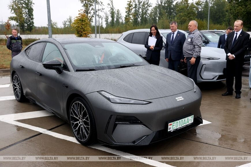 Geely EX5 из Белорусии.