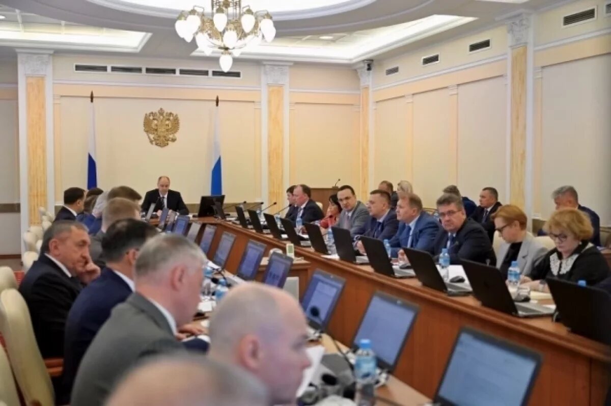    Паслер поставил задачу усилить работу по привлечению инвесторов на Урал