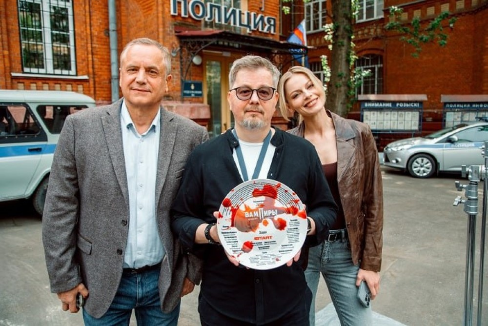     Кадр со съемок 3 сезона сериала «Вампиры средней полосы» (2025) / Фото: START