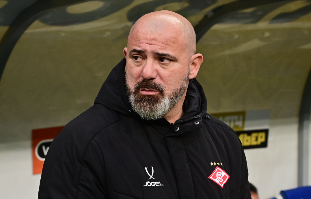 Деян Станкович в конце сезона оказался под огнем критики. Фото: соцсети