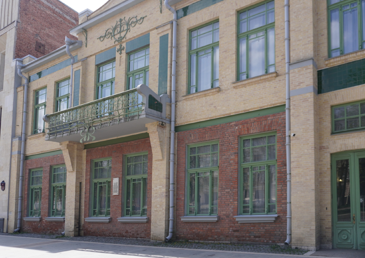 фото автора особняк Ходякова