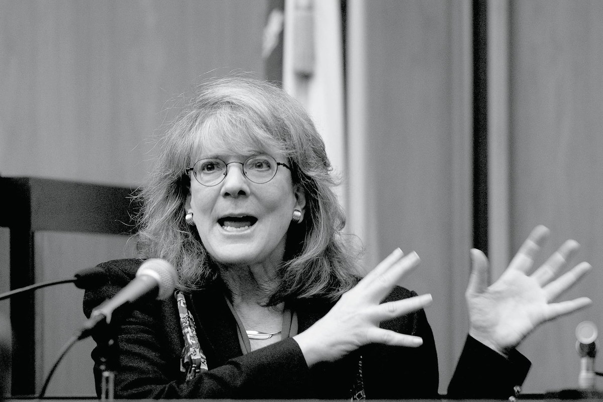 Элизабет Лофтус