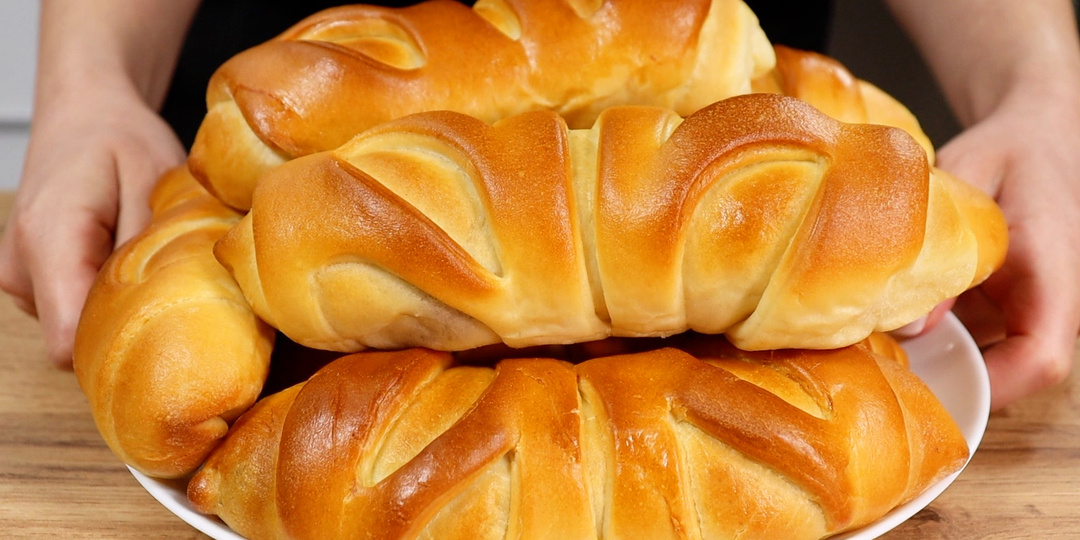 Пеку булочки с ягодной начинкой. Удачное тесто и новая формовка – начинка не вытекает