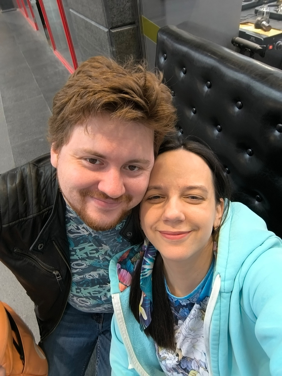 Счастливые предканикульные родители