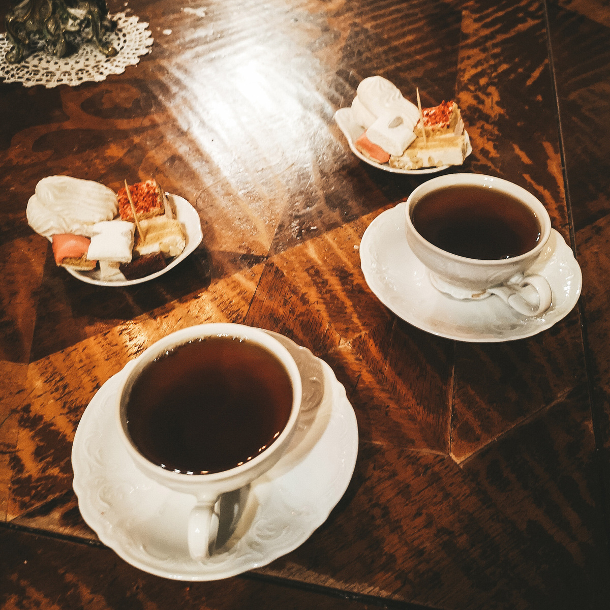 Летом, например, Музей коломенской пастилы зовёт на литературные чаепития с рассказами про Пушкина