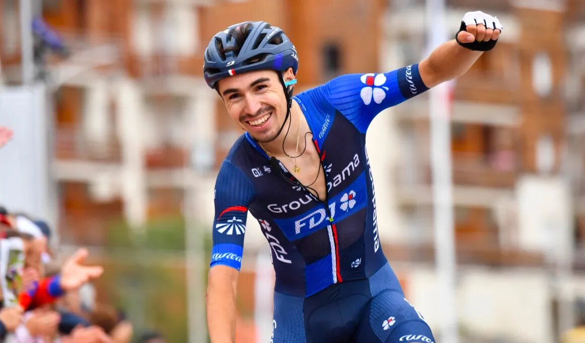 Ленни Мартинес (FRA – Groupama – FDJ) на фото во время победы на Mercan Tour Classic Alpes-Maritimes 2024 – 4-е издание Фото: Томмазо Пелагалли