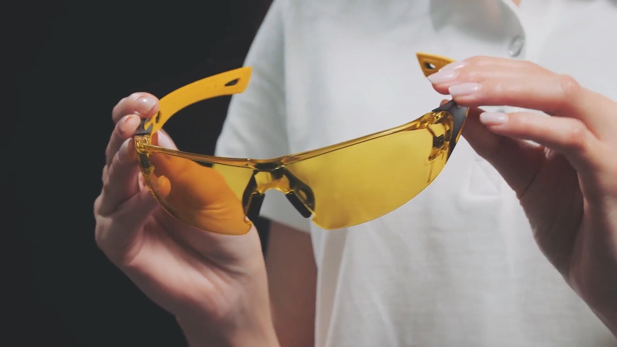 Очки защитные Компаньон (желтые) производства завода Еланпласт