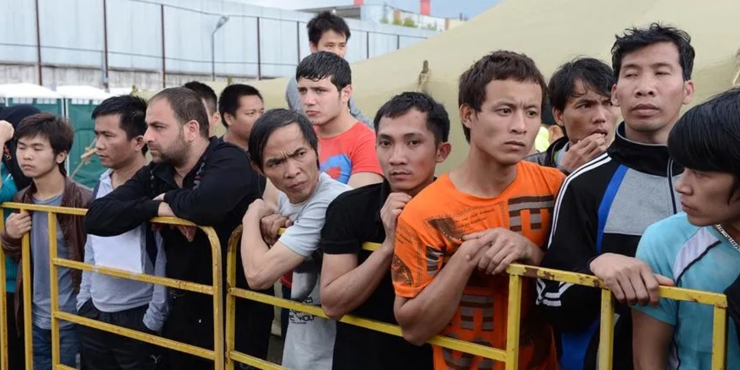 Мигрантам будут оплачивать жилье, а для россиян все станет дороже. Чем могут обернуться изменения миграционного законодательства.