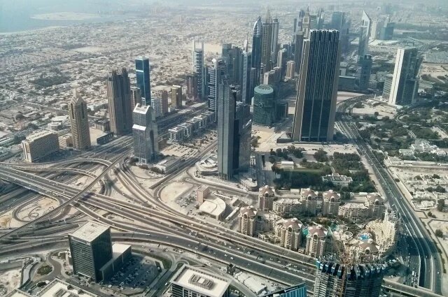    Где находится Дубай?