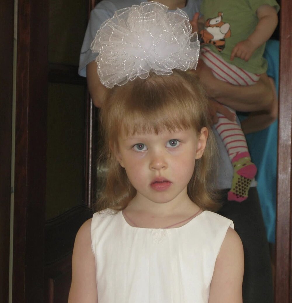    Анна Пересильд в день рождения опубликовала детскую фотографию. Фото: соцсети