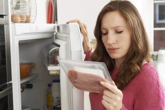    Можно ли есть продукты в последний день срока годности?