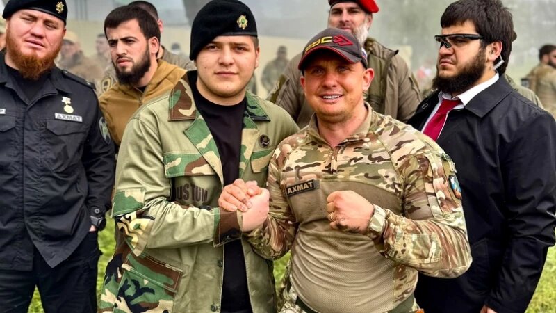     Адам Кадыров и Максим Баранов. Максим Барнаов, VK