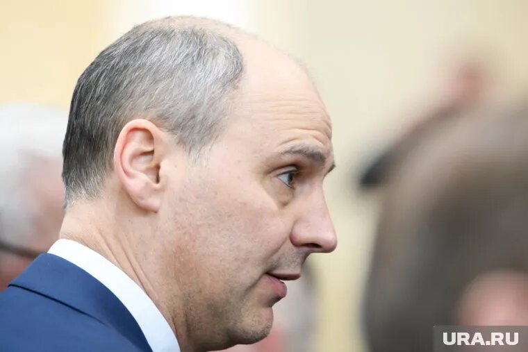 Снижение цен обсуждалось в кулуарах встречи Паслера с секретарями первичных отделений ЕР. Фото: Илья Московец © URA.RU