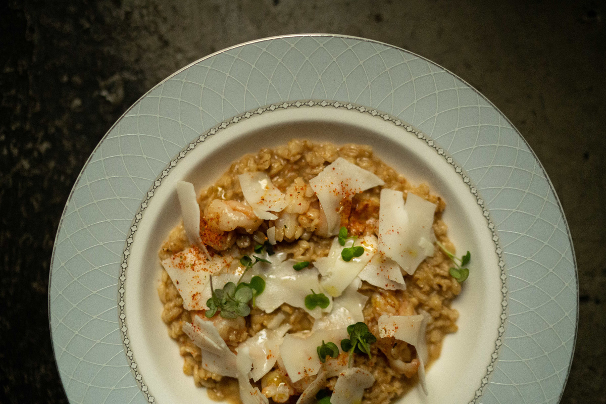 Овсяная каша с креветками и козьим сыром в Tilda