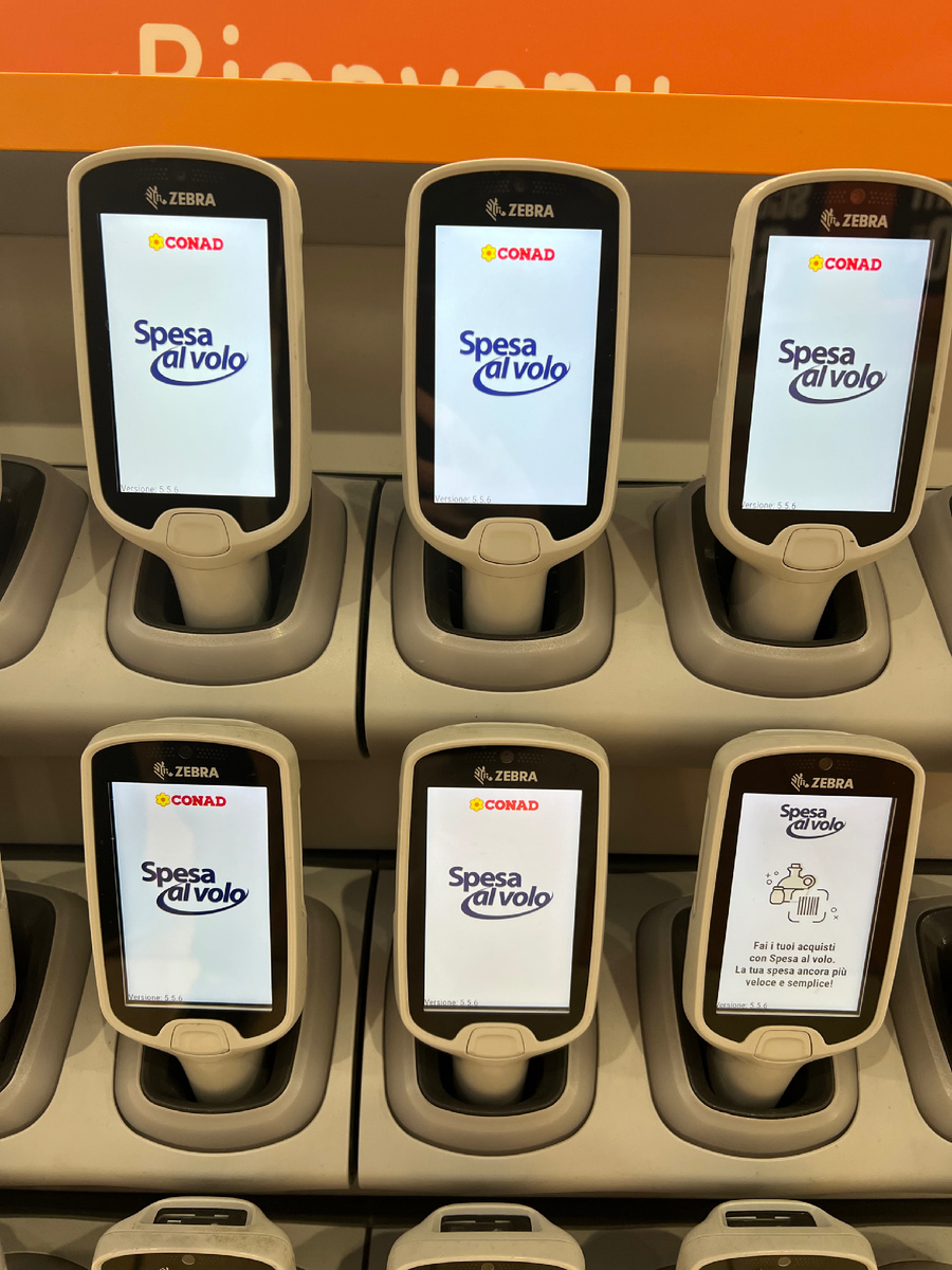 Для активации нужна карта клиента магазина 