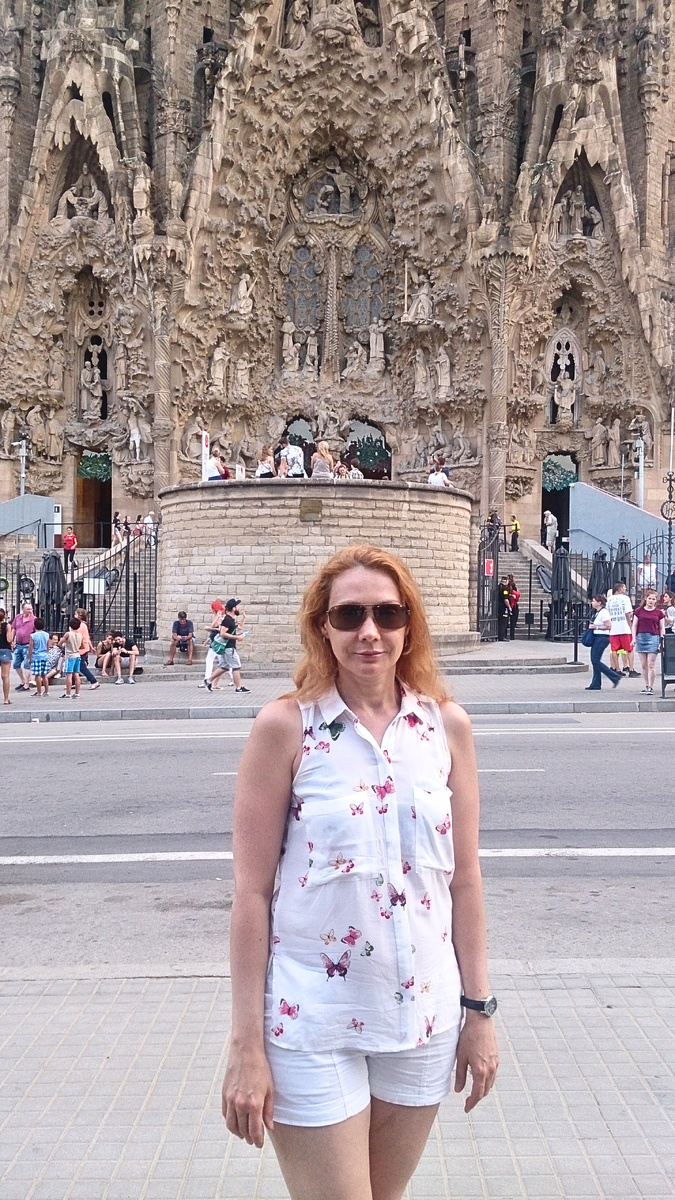 Фасад Рождества. Три входа (портала) в храм. Фото автора