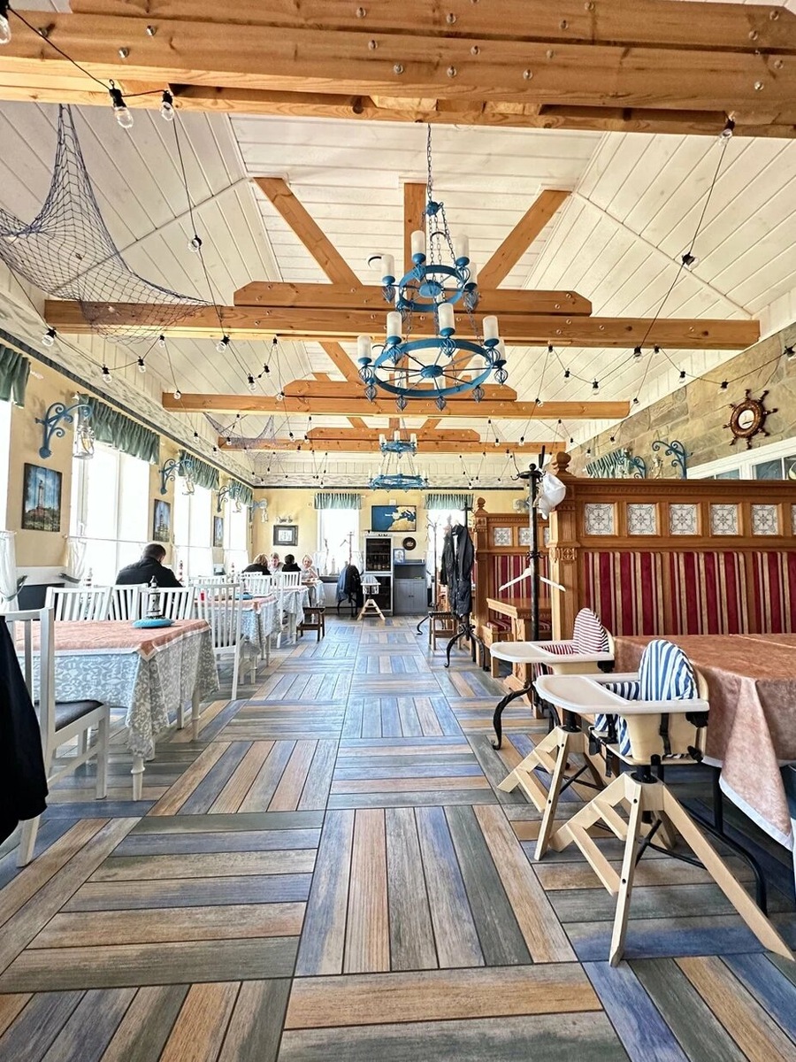 Кухня достойная, есть много блюд из свежей рыбы и морепродуктов. Фото: Валентина / Яндекс Карты