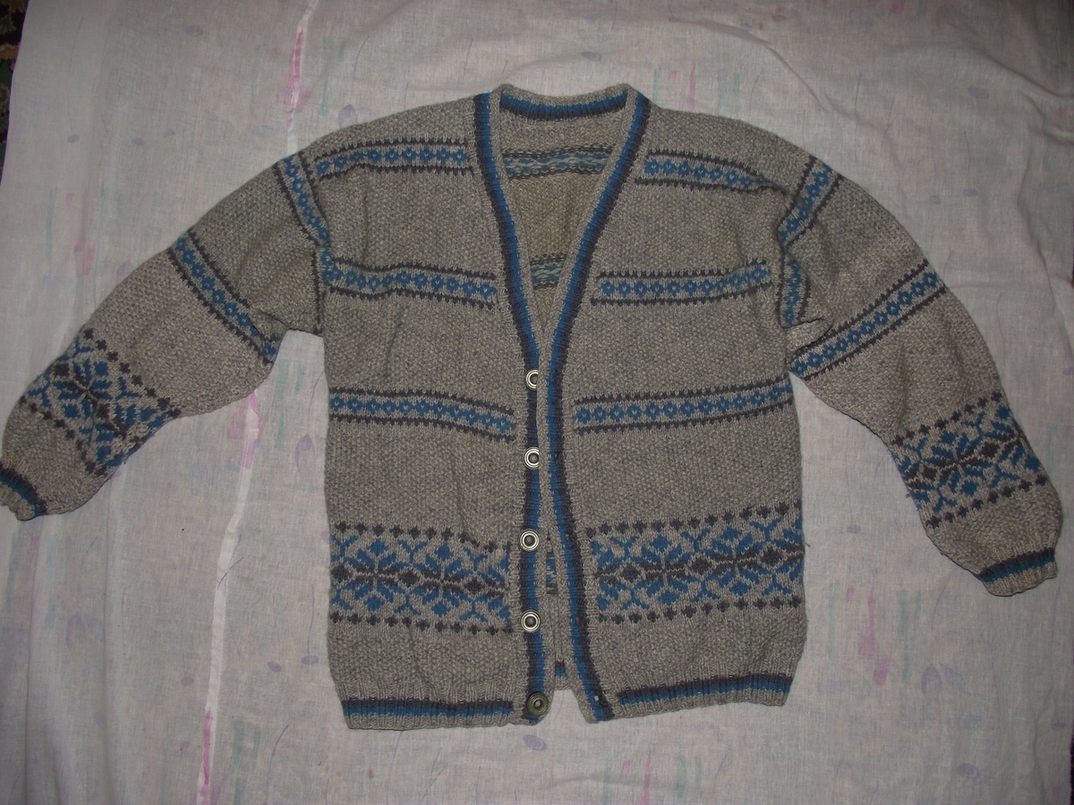 Кофта сыну.