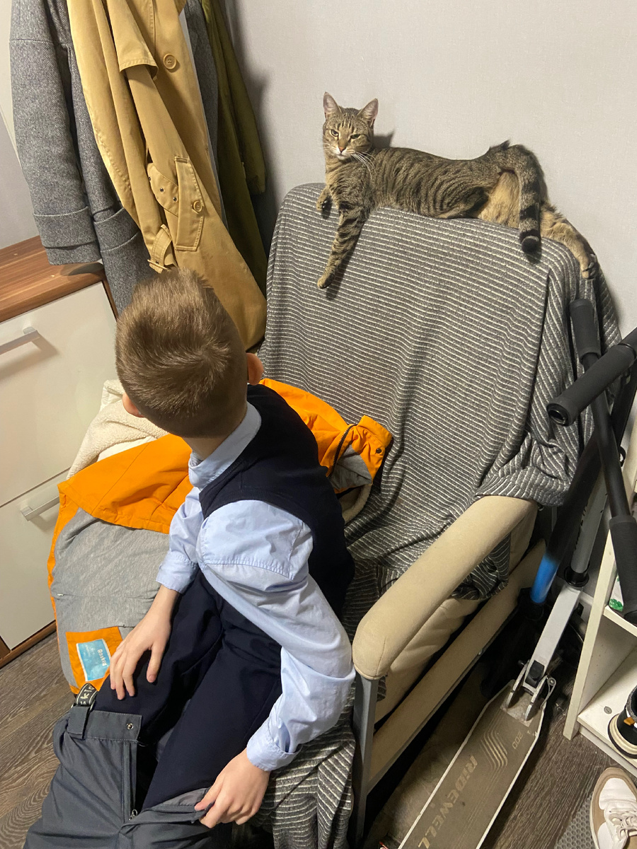 Кошенька: «На самом деле это всё благодаря мне. Я контролирую его учебу. Я молодец. Меня хвалите»