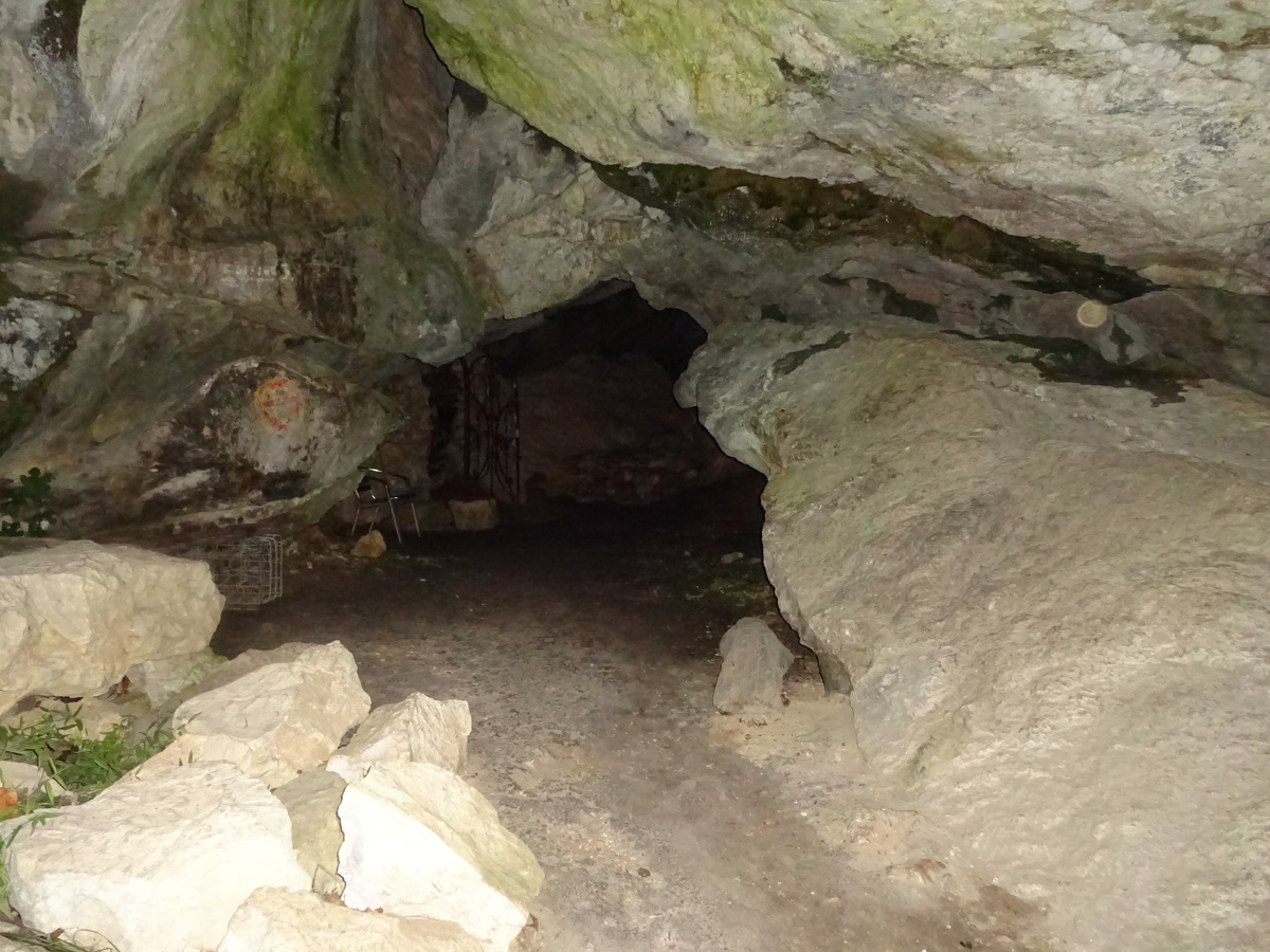 Грот (пещера), где жил святой апостол Симон Кананит (Зилот) в 53—55 гг., Новый Афон, Абхазия