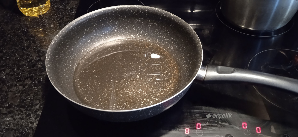 Добавляем масло