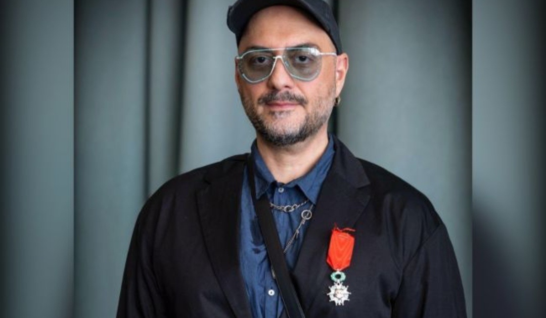 Режиссёр Кирилл Серебренников с орденом Почетного легиона в Каннах. Фото из открытых источников. 