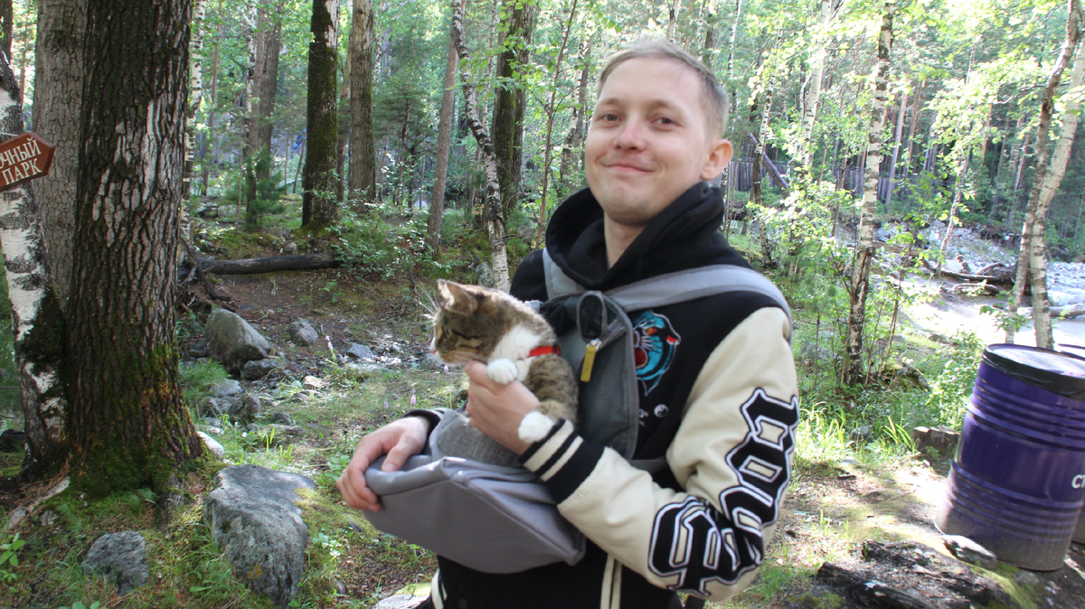 Не самая удачное фото, но это я — автор канала "Советы Дмитрия".