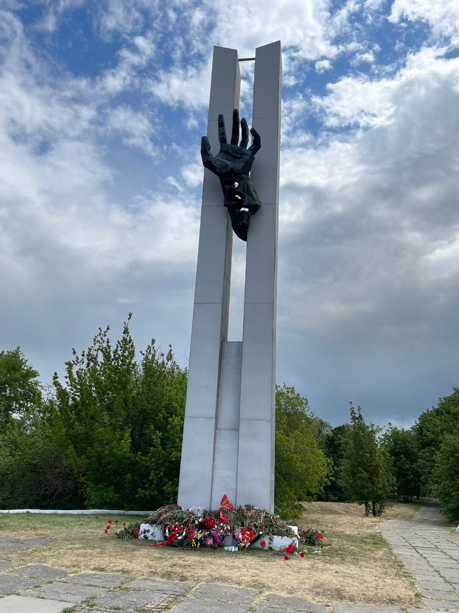 Композиция «Борцы» с. Петрушино Ростовская область