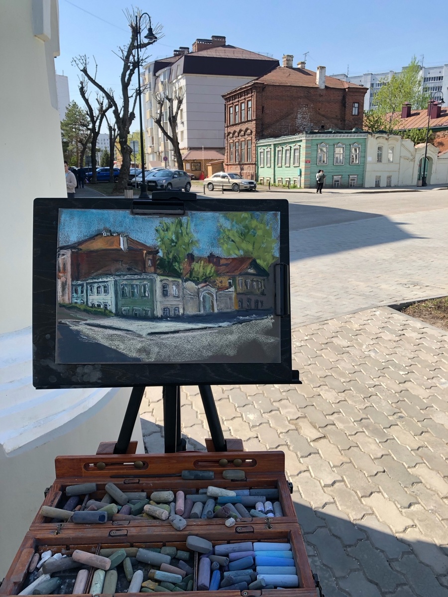 Геллер Вера. Улочка Татарской слободы. 39х27. Бумага. Сухая пастель.