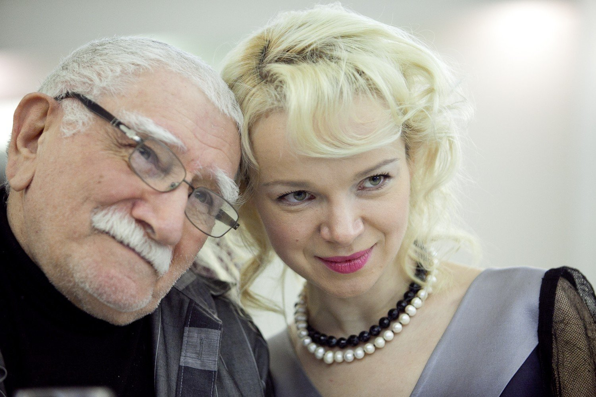 Армен Борисович Джигарханян со своей третьей жене Виталину Цымбалюк-Романовской