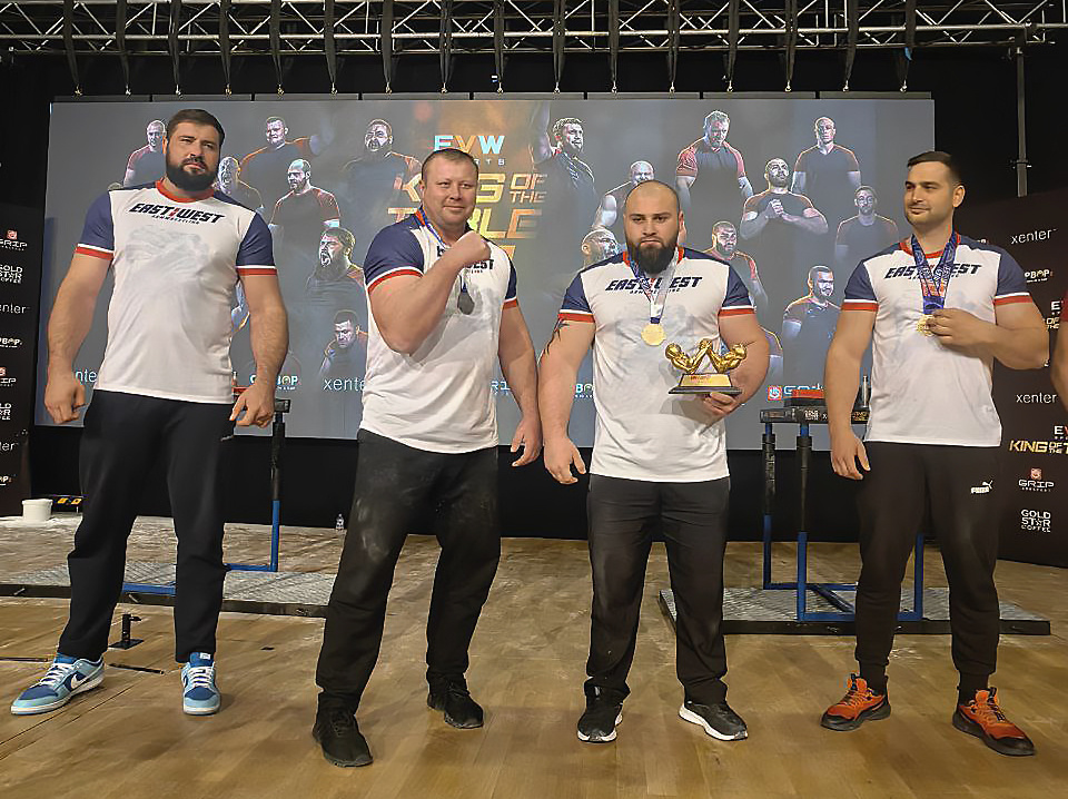 Финальная тройка отборочного турнира East vs West