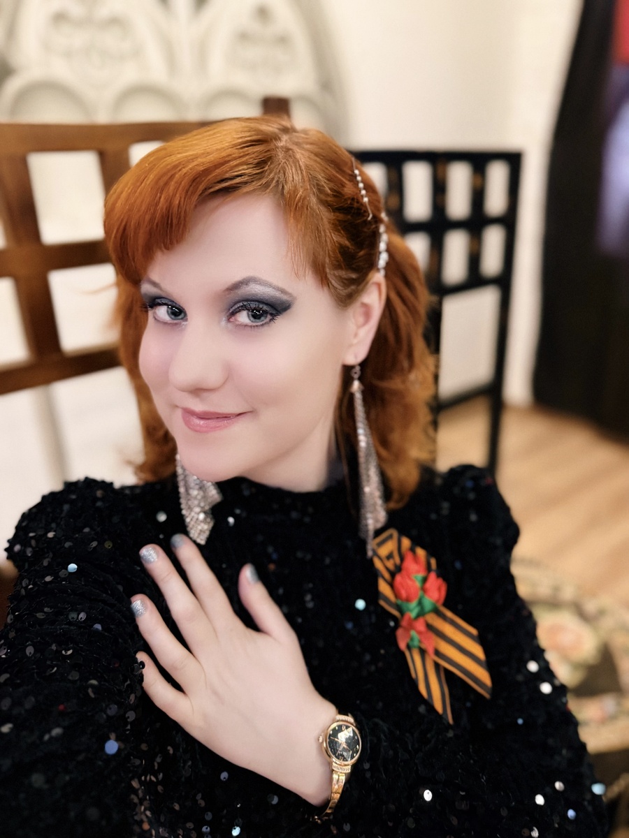 Оксана Сенчина перед выступлением ко Дню Победы в Замке на Невском