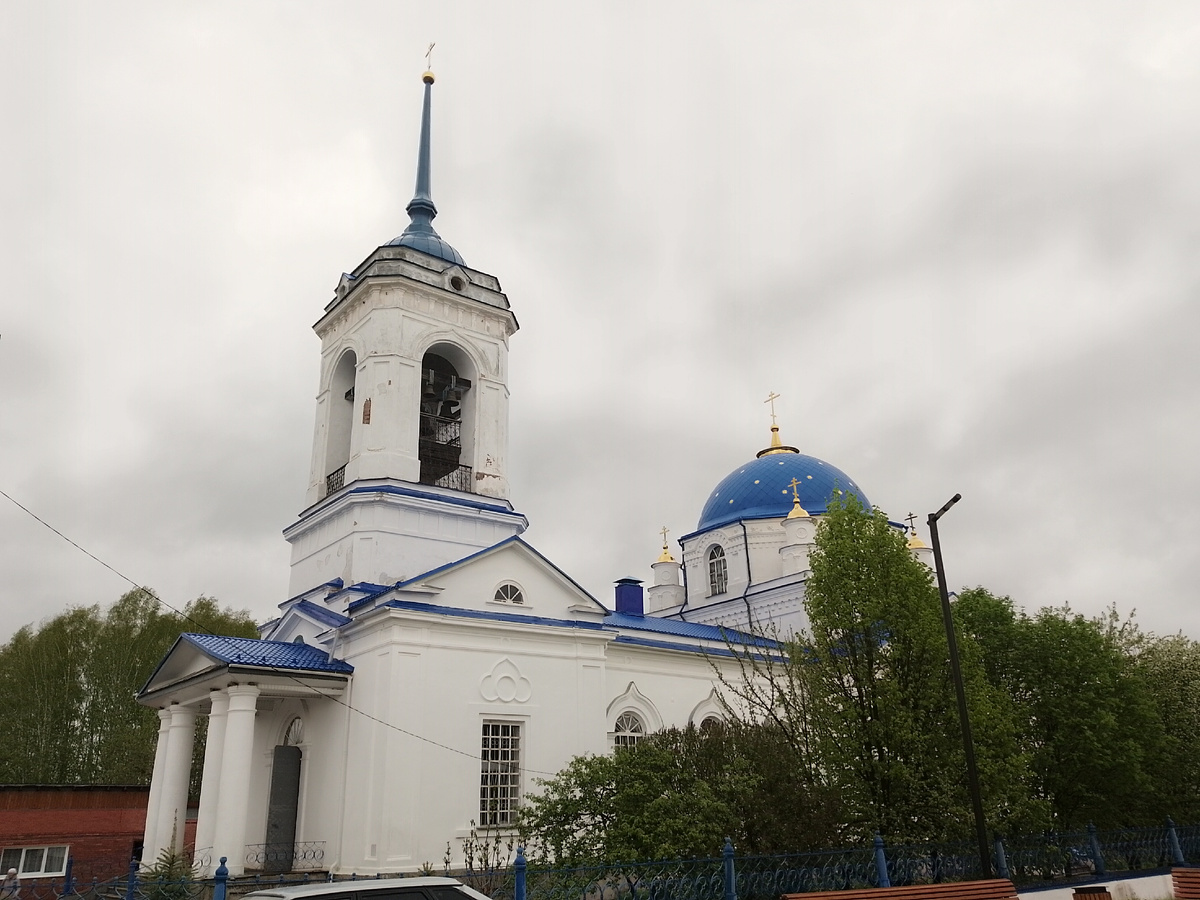 Храм во имя иконы Божьей Матери "Знамение"