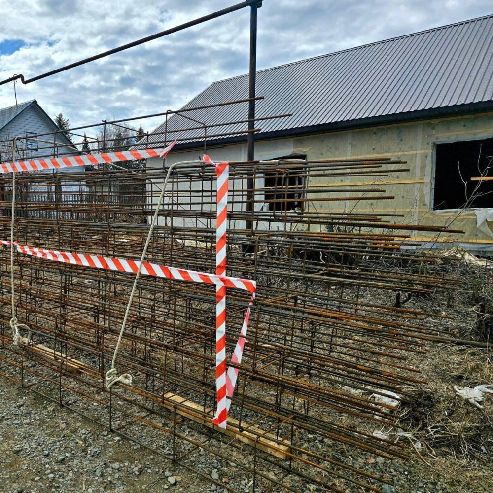    Поселок строится