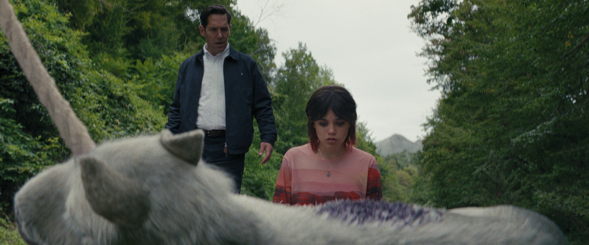 Кадр из фильма "Смерть единорога" (2025)