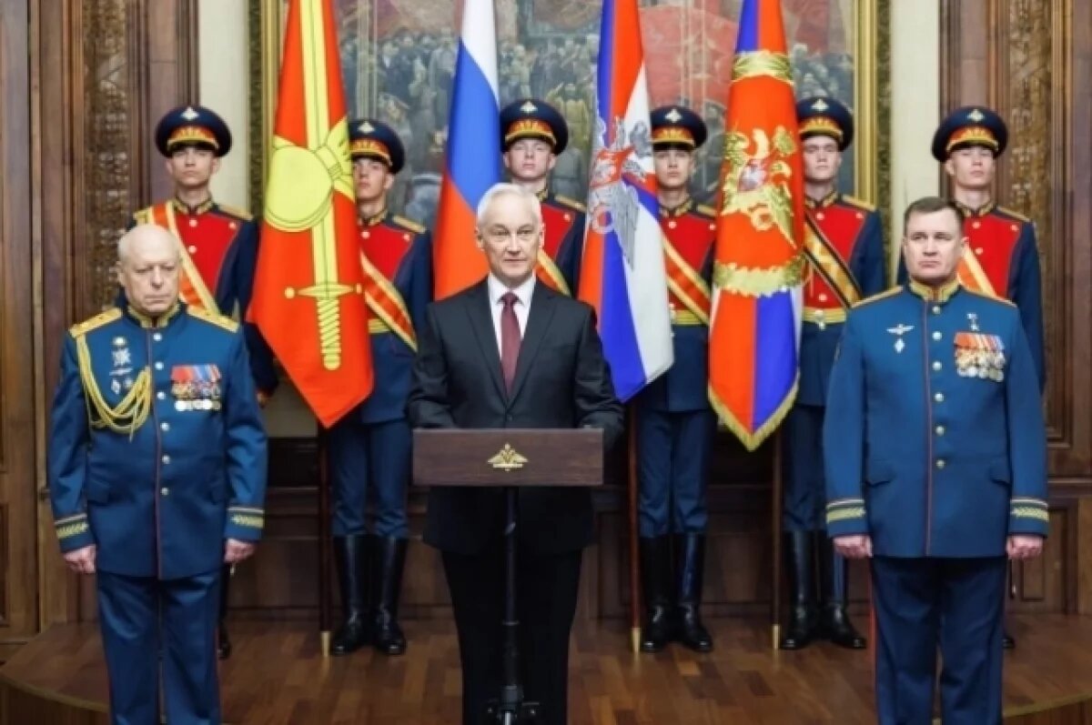    Выпускник НВВКУ Мордвичёв вступил в должность главкома Сухопутных войск