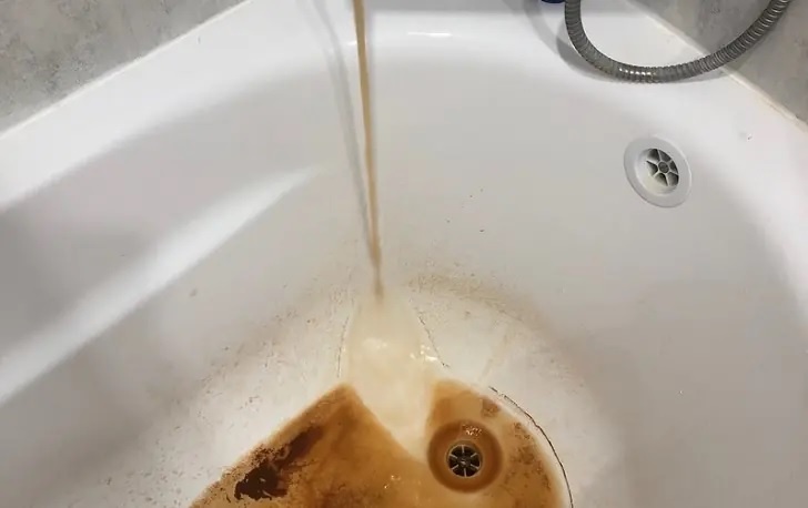    Фото со страницы Радия Хабирова