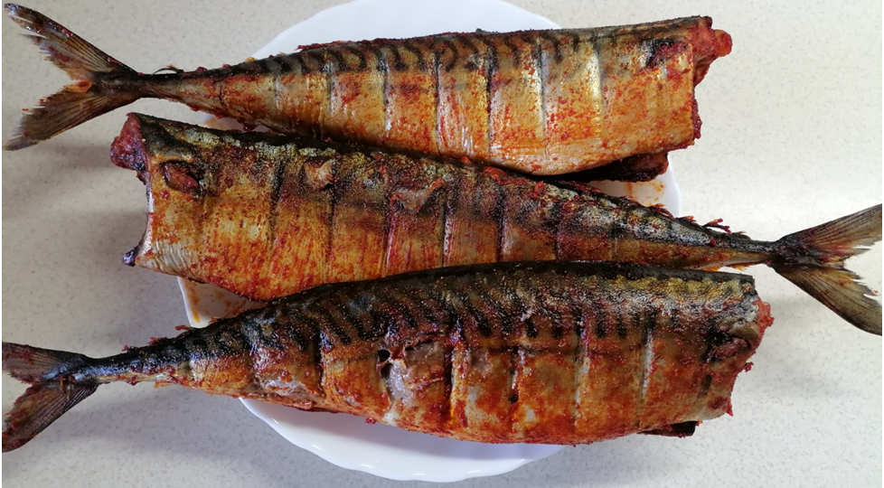 Рецепт с "дымком" в духовке. Рыба или курица?