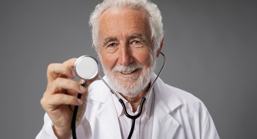 Ешьте это по утрам: 3 важных совета, которые сохранят здоровье пожилого человека