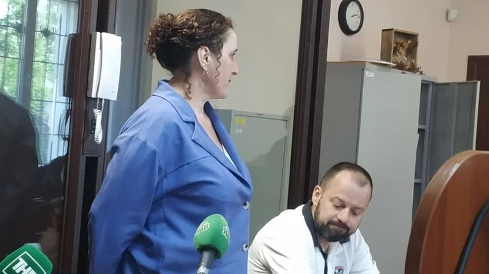 В Казани начался суд над организатором пансионата, где погибла пенсионерка.📷Фото: «Ъ Волга-Урал» / Диана Соловьева