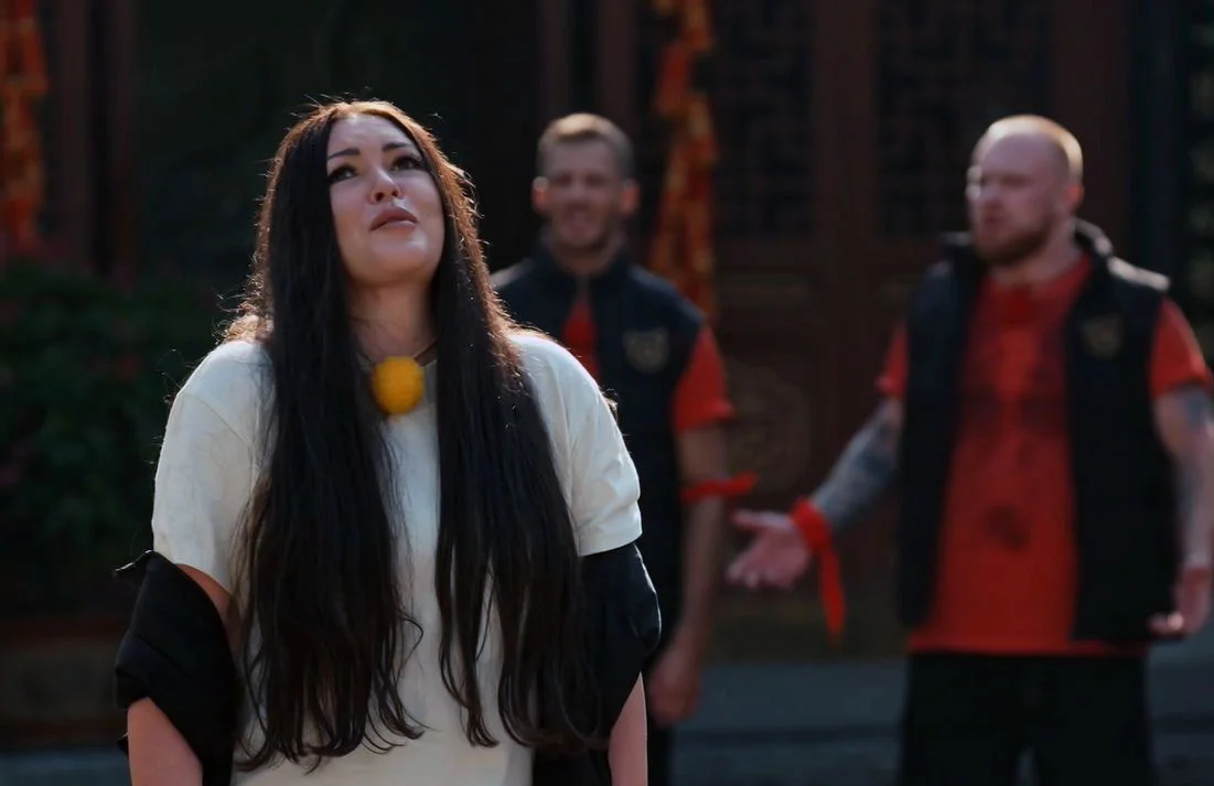 Кадр из шоу "Сокровища императора"/ ТНТ
