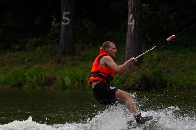    О том, что идет набор на занятия вейкбордингом Андрей узнал, находясь в больнице, и решил попробовать. Фото предоставлено Андреем Ползохновским.