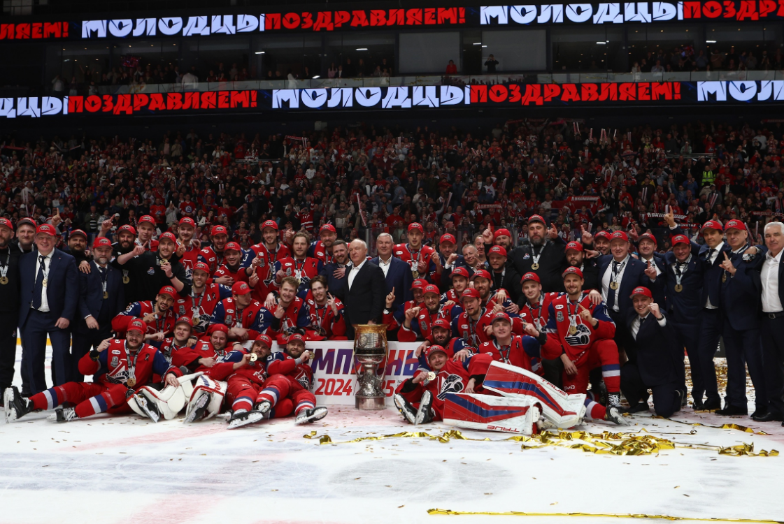 "Локомотив" наконец принес Ярославлю главный трофей нашего хоккея. Фото: ХК "Локомотив"