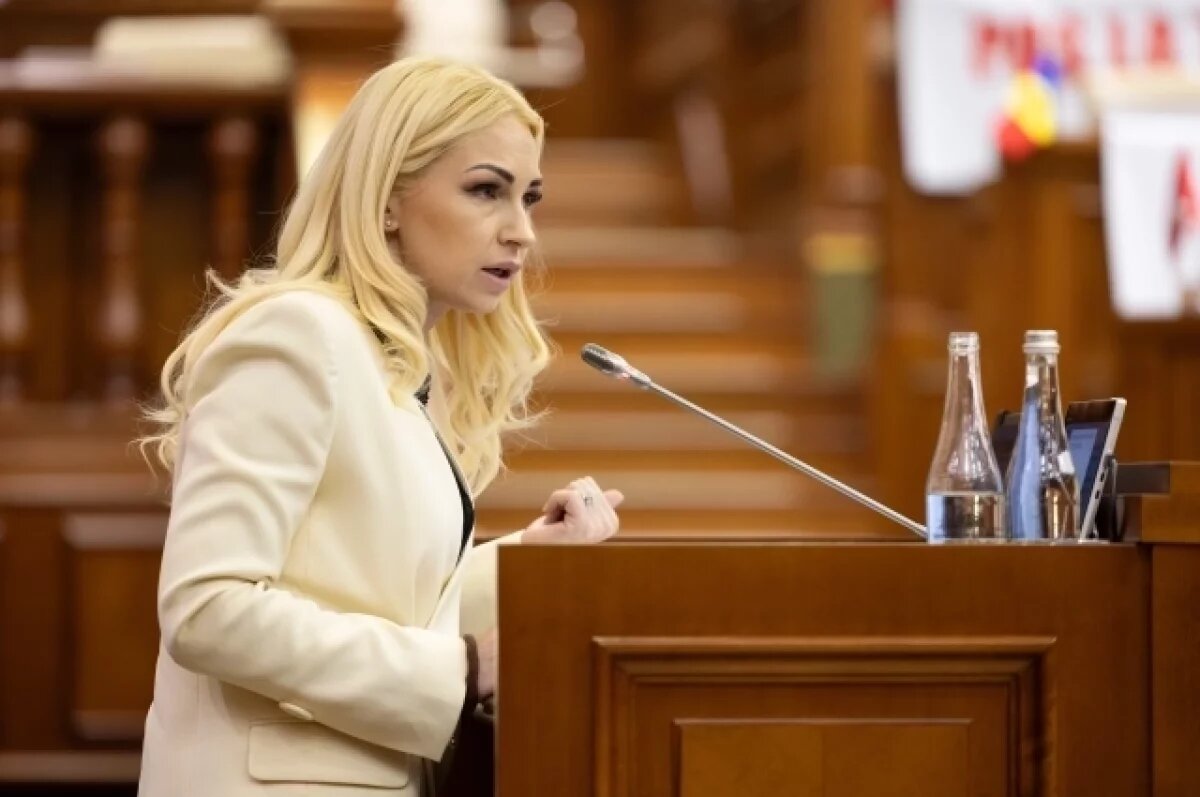    Оппозиция Молдавии обвинила Санду во вмешательстве в выборы в парламент