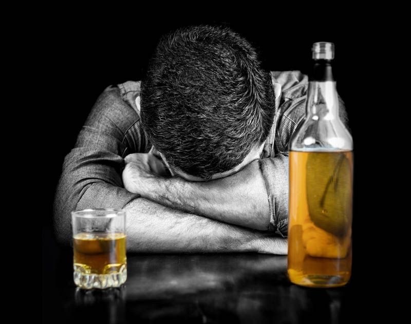 Как алкоголь разрушает мышцы и психику: порочный круг зависимости