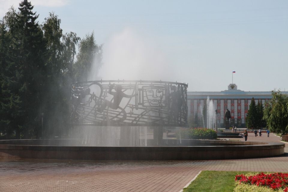    Фонтан. Барнаул. Источник: Олег Укладов