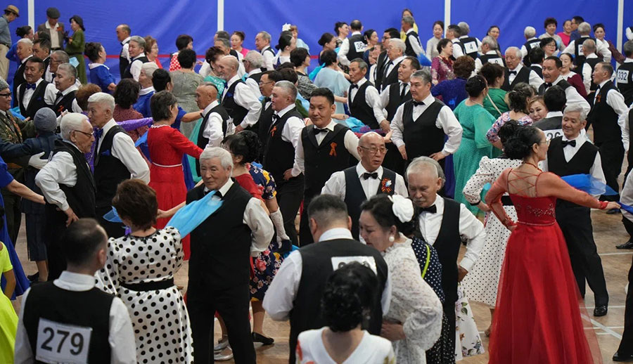 Конкурс Вальс Победы прошел в Якутске.